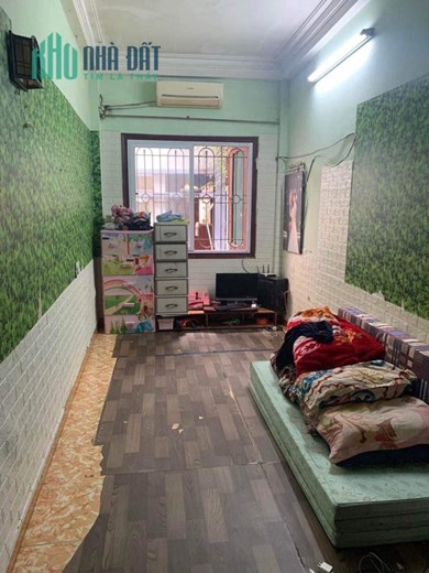 Bán nhà Hoàng Hoa Thám 28m2, mt3m, 3T, 2.65 tỷ Ba Đình.