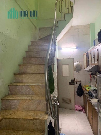 Bán nhà Hoàng Hoa Thám 28m2, mt3m, 3T, 2.65 tỷ Ba Đình.