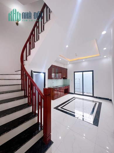 BÁN NHÀ MỚI 4 TẦNG  44 m2  NGUYỄN VĂN LINH ( THẠCH BÀN)  chỉ hơn 3 tỷ