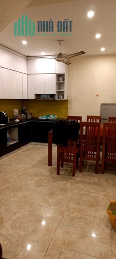 Cho thuê nhà nguyên căn, Hòa Bình 50m2, 4T, mt4.5m, 13 triệu. Hai Bà Trưng.