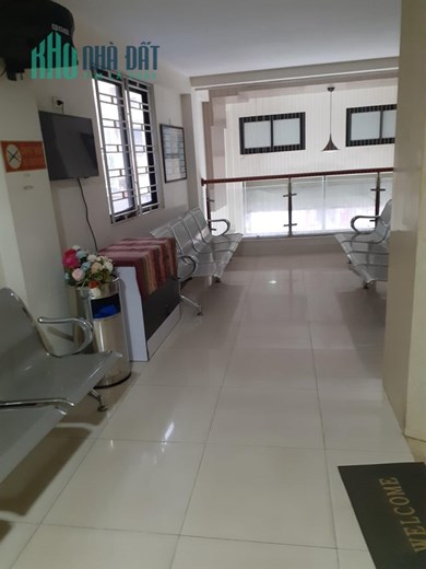 Siêu phẩm, tòa nhà Mp Hoàng Văn Thái, diên tích 110m, 9 tầng, mặt tiền 4.3m, giá 30 tỷ
