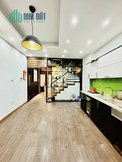 SIÊU HIẾM, CẦU GIẤY 46m2 x 4T, MT 4,2m Ngõ Thông 3 gác tránh 4,8 tỷ.