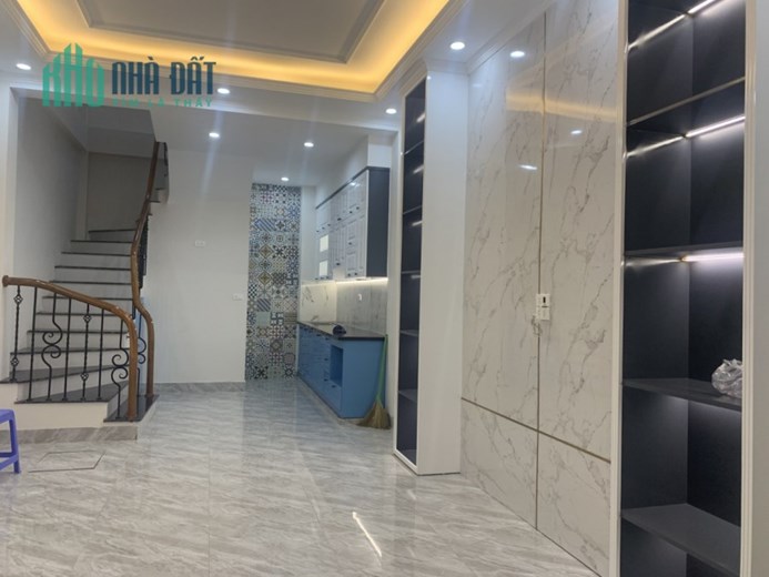 Cho thuê nhà nguyên căn Mỹ Đình sổ 75m2 x 5 tầng. Mặt tiền 4.6m