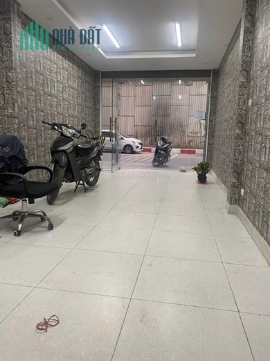 Cho thuê mặt bằng kinh doanh 30m2, mt3.5m, 8 triệu, Bưởi, Ba Đình.