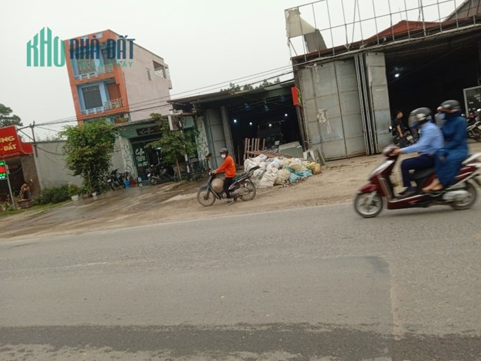 GIÁ NHỈNH HƠN 3,..tỷ  Sở hữu lô đất mặt đường QL6 60m mặt tiền 6,2m