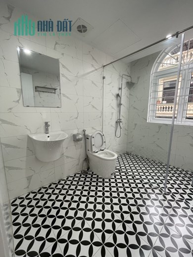 CHO THUÊ NHÀ NGUYÊN CĂN KINH DOANH, NGUYỄN VĂN CỪ 60M2 * MT 6,5M