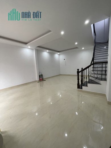 CHO THUÊ NHÀ NGUYÊN CĂN KINH DOANH, NGUYỄN VĂN CỪ 60M2 * MT 6,5M
