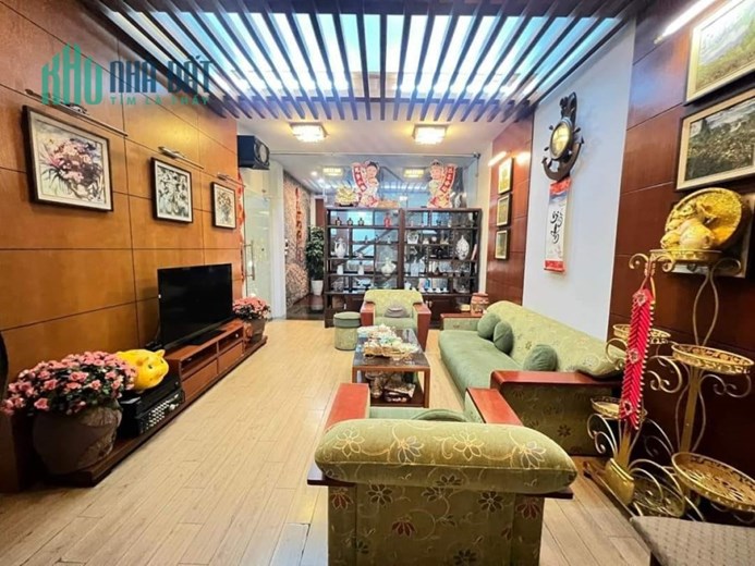 BÁN NHÀ PHỐ HUỲNH THÚC KHÁNG, ĐỐNG ĐA, LÔ GÓC, VỈA HÈ, KINH DOANH, 45M2*6T, 16.5 TỶ.