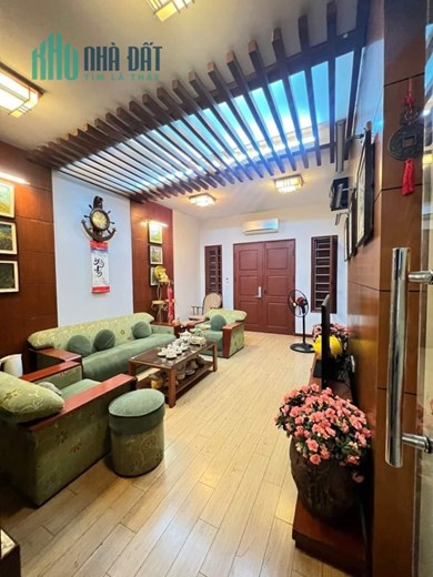 BÁN NHÀ PHỐ HUỲNH THÚC KHÁNG, ĐỐNG ĐA, LÔ GÓC, VỈA HÈ, KINH DOANH, 45M2*6T, 16.5 TỶ.