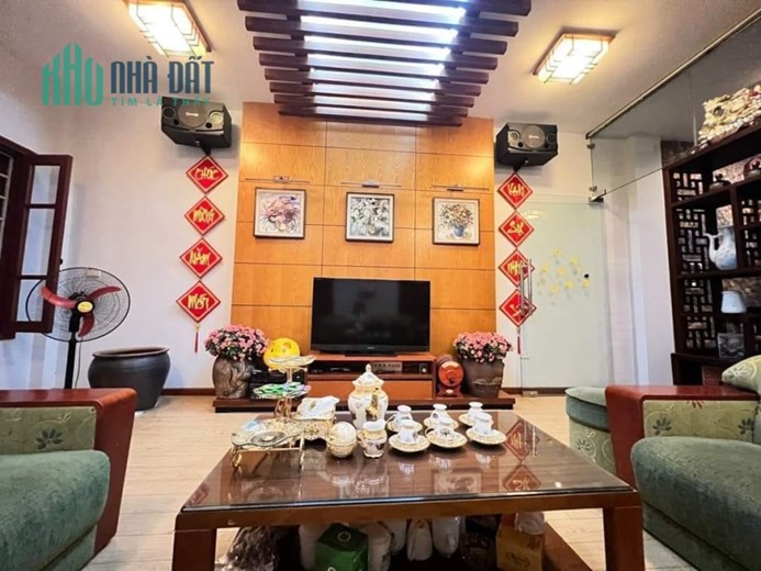 BÁN NHÀ PHỐ HUỲNH THÚC KHÁNG, ĐỐNG ĐA, LÔ GÓC, VỈA HÈ, KINH DOANH, 45M2*6T, 16.5 TỶ.