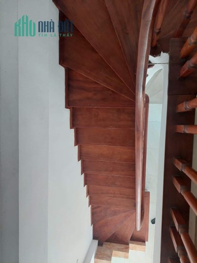 Gấp !!! Bán nhà ngõ 186 Ngọc Thuỵ 40m x 5T, view hồ mát mẻ chỉ 3 tỷ 65
