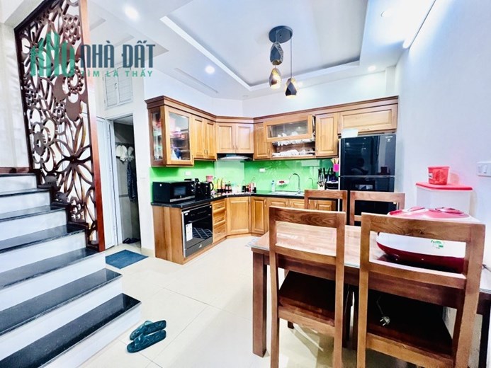 Bán nhà Vương Thừa Vũ Khương Trung GẦN HỒ DÂN XÂY MỚI ĐẸP 47m MT 4.8m giá chỉ 5 tỷ 2