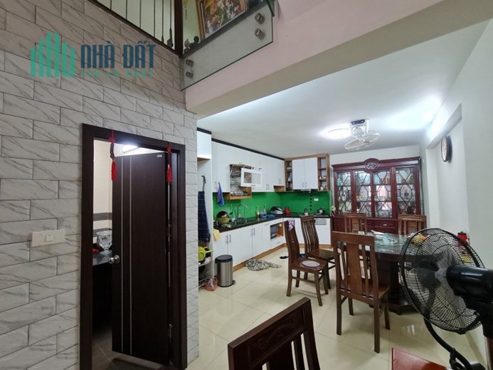 Bán nhà Tô Vĩnh Diện Khương Trung Ô TÔ, NHÀ ĐẸP, NỘI THẤT VIP 46m MT 4.5m giá chỉ 5 tỷ 2 Lh
