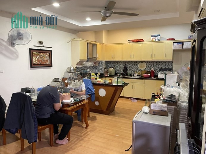 Bán căn hộ 3 ngủ tầng trung, khu đô thị Mỹ Đình, 130m, giá 2.95 tỷ