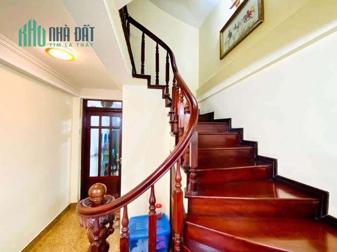 Nhà phố Văn Cao, phân lô, vỉa hè, ô tô tránh, kinh doanh, cách phố 10 m, 58X6T, 15.5 tỷ.