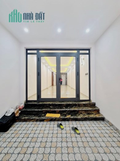 Nhà phố Ngọc Hà, gần phố, ngõ thông, rộng, thang máy, kinh doanh 67X5T, 14.2 tỷ.