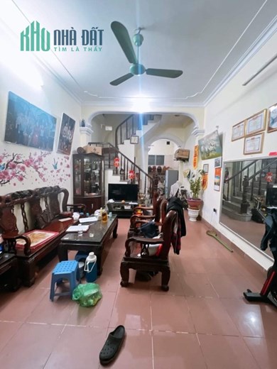 Bán nhà 5 Tầng - Mặt phố Quận Thanh Xuân- 83m  giá chỉ 17 tỷ - Gần cổng chợ trung tâm - Kinh doanh