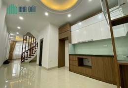 KINH DOANH - Ô TÔ TRÁNH - SẴN NHÀ CẤP 4 KINH DOANH CẢ DÃY- KHU SẦM UẤT