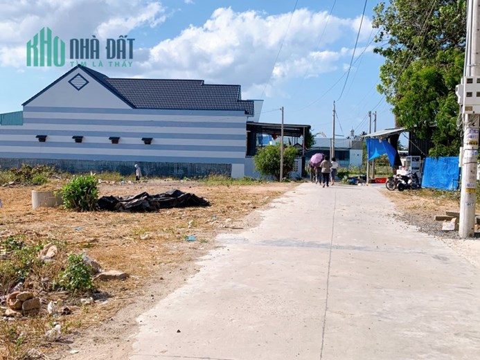 Chính chủ cần bán lô đất nền thổ cư tại Tuy Phong - Bình Thuận giá 1tỷ330