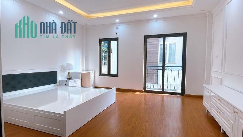 Siêu phẩm 5 tầng mới koong, P Ái Mộ, full nội thất, thang máy, DT 71m2, MT 5m, nhỉnh 10 tỷ