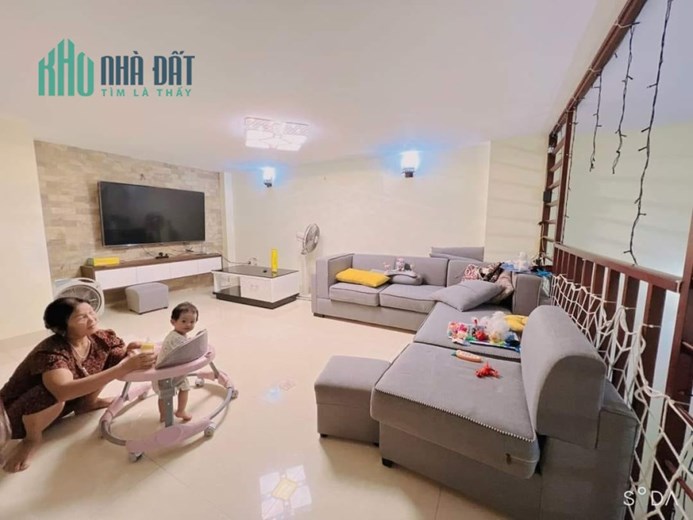 Bán gấp nhà mặt phố, ô tô tránh Vạn Phúc, Hà Đông 46m, 5T, giá chỉ 5,5 tỷ