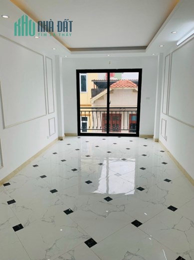 Bán nhà Thanh Đàm,trc nhà thoáng, 30m ra oto tránh 32m2, 5T, 3PN, Giá 3.3  tỷ (CTL)
