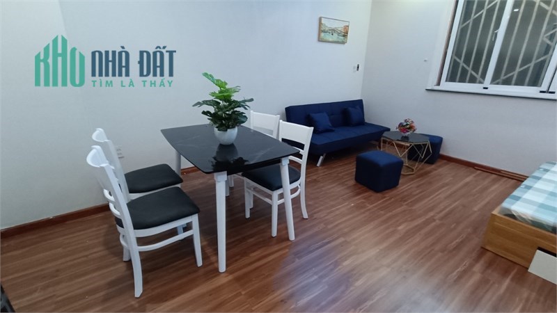 Phòng trọ Lê Văn Lương DT 35m2-40m2, bancol cửa sổ, có hầm xe.