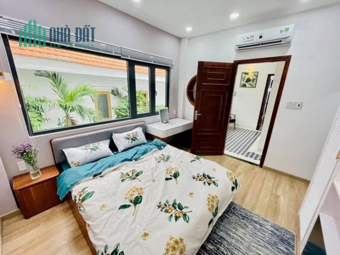 Bán nhà ngã 4 Vạn Bảo Liễu Giai. Có GARA. NGÕ XE TẢI ĐÁNH VÕNG. Ô tô đỗ cửa. 5 ngủ ban công