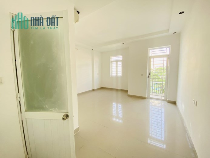 Nhà Siêu Phẩm Khu Phân Lô Thạnh Xuân - QUận 12_ hẻm 7m Xe Hơi Vào Nhà-81m2-Nhà mới ở ngay-CHỉ Nhỉnh