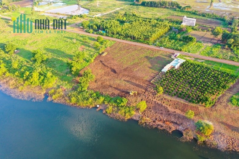 Đất Ngộp-300T/1000m2 ( 1 sào ) - View Hồ