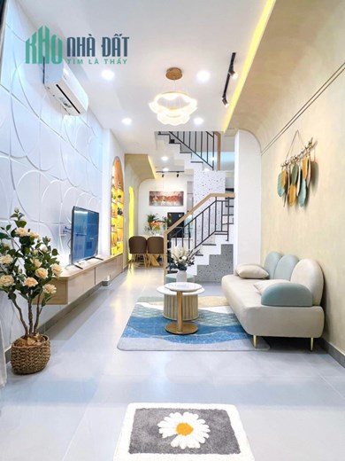 CHƯA TỚI 4 TỶ CỰC RẺ, HẺM BA GÁC GẦN MẶT TIỀN - 5P QUA SÂN BAY - 30M2 , 2L , 2PN , 2WC - NHÀ ĐẸP