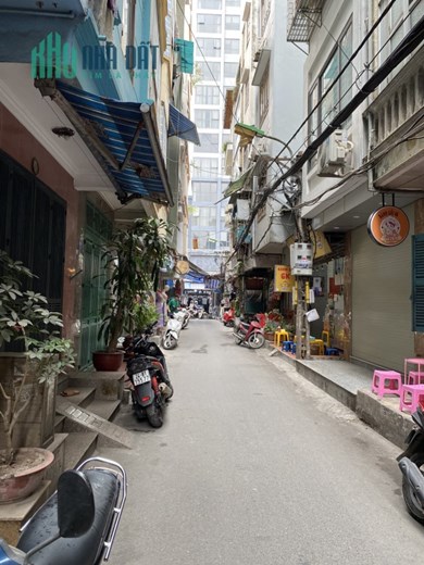 Bán nhà Phan Văn Trường, Cầu Giấy. 35m2; 5 tầng; chỉ 7.5 tỷ. Phương