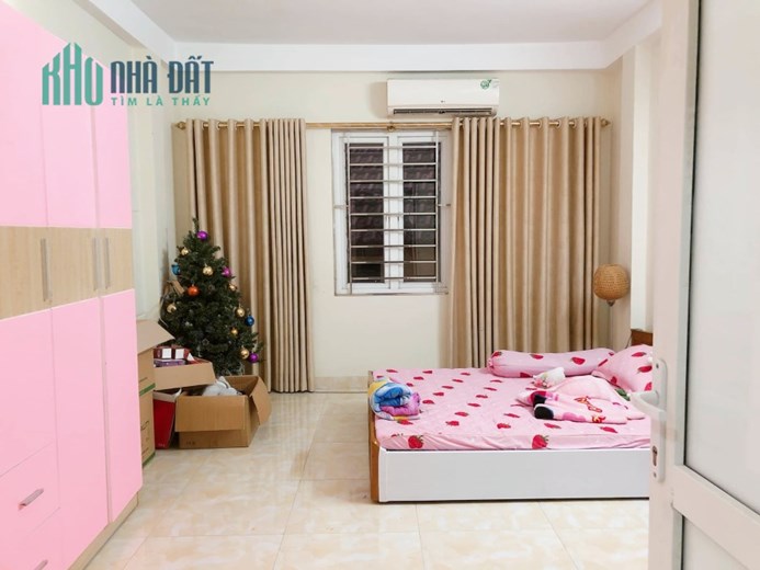 Bán nhà Kim Mã 40m phân lô gần ô tô Giá đầu tư