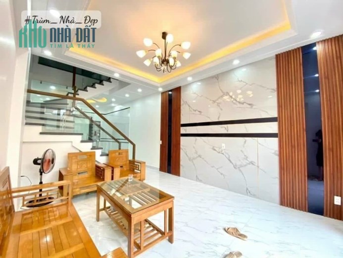 Nhà ở rất có lộc nay chuyển vào Vin nên cần chuyển nhượng lại căn nhà tại Bùi Tự Nhiên, Đông Hải 1,