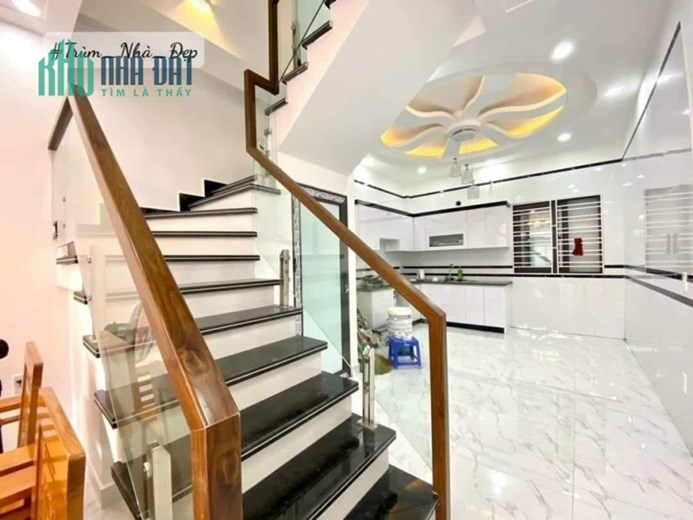 Nhà ở rất có lộc nay chuyển vào Vin nên cần chuyển nhượng lại căn nhà tại Bùi Tự Nhiên, Đông Hải 1,