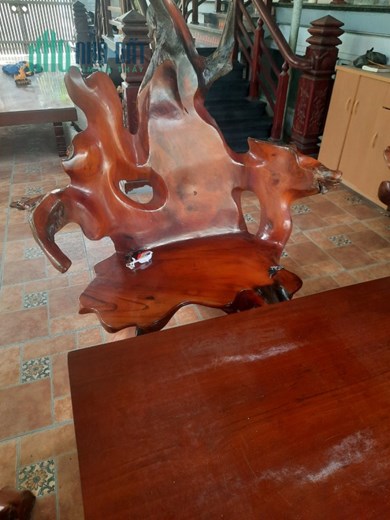 Chính chủ Cần bán nhanh 1 bộ ghế rễ hương đỏ, 2 bộ Phản ( Dong )