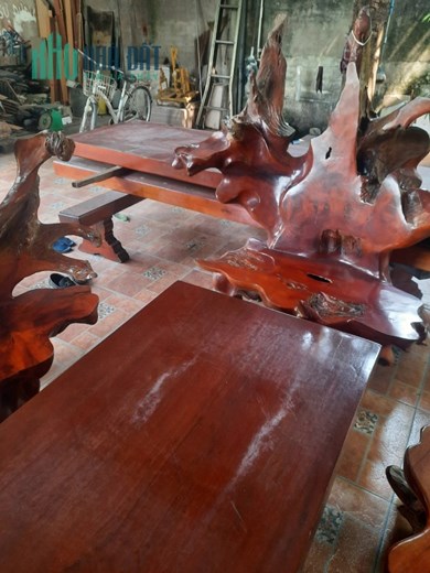 Chính chủ Cần bán nhanh 1 bộ ghế rễ hương đỏ, 2 bộ Phản ( Dong )