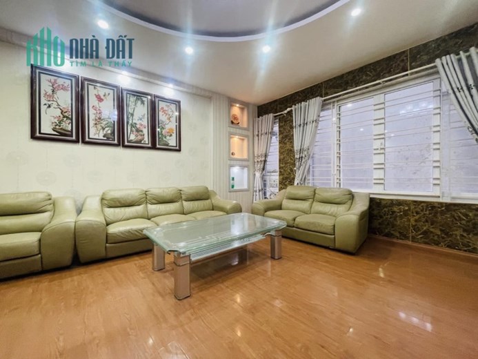Giảm 1 tỷ Bán Nhà 60m 5T Hướng Tây Phố Dương Quảng Hàm, Cầu giấy Ô tô 12,x tỷ