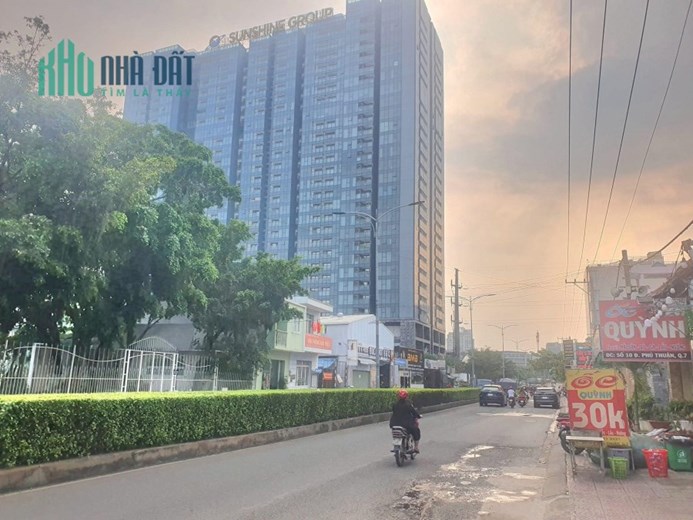 CHỦ GIẢM 200 TR - GIÁ  MỚI 4.2 TỶ.- XE HƠI ĐẬU BÊN TRONG- CÁCH MẶT TIỀN ĐƯỜNG LỚN 1 CĂN,PHÚ THUẬN