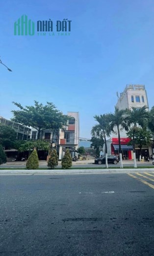 CHÍNH CHỦ Cần Bán Lô Đất Địa Thế  Đẹp Mặt Tiền Đường Cách Mạng Tháng Tám - Đà Nẵng