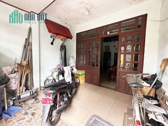 MẶT TIỀN HẺM 8M - PHÙ HỢP BUÔN BÁN KINH DOANH - HXH THÔNG GẦN CVPM QUANG TRUNG, CHỈ NHỈNH 4 TỶ.