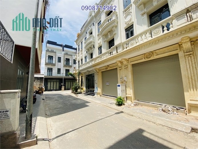 Nhà Mt 300m2 , Đúc 1 trệt 3 lầu, Đường 57 tô hiệu , Quận Tân Phú