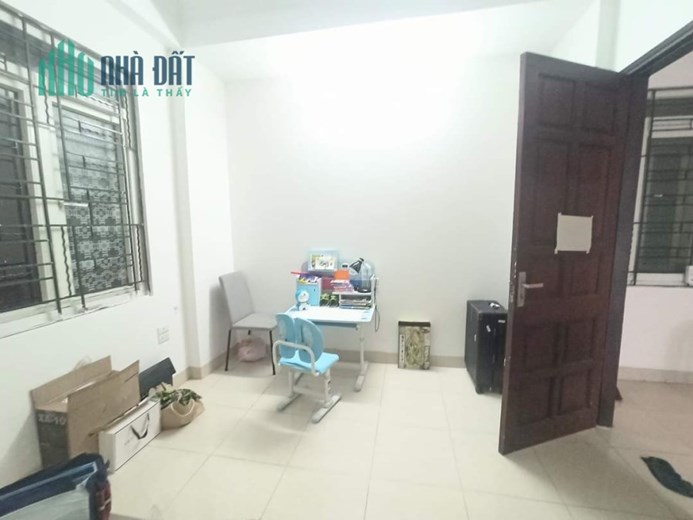 Bán Nhà NgọcThuỵ, Quận Long Biên, vỉa hè ô tô tránh diện tích 50 m2 x 4 tầng