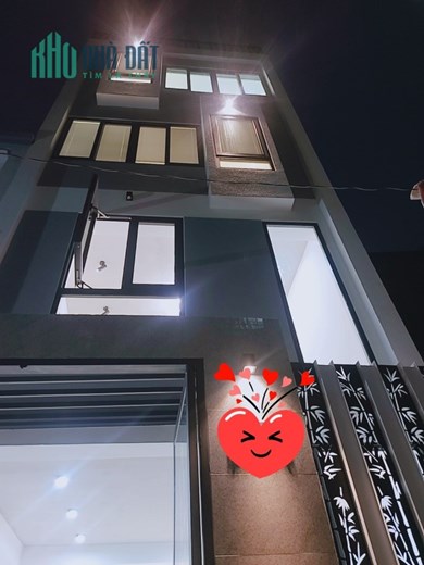 Siêu hot Gò Vấp 4 tầng 3 phòng ngủ hoàn công đủ chỉ nhỉnh 4 tỷ.