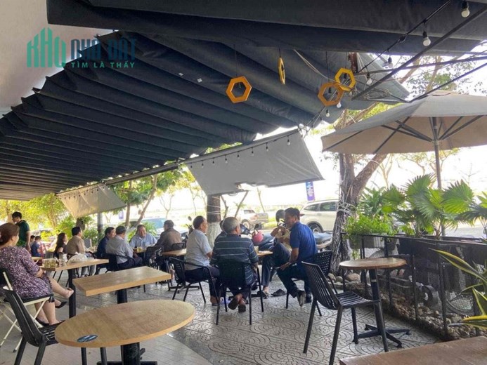 Cần Sang Lại Quán Cafe 2 Mặt Tiền Đường Vị Trí Trung Tâm.