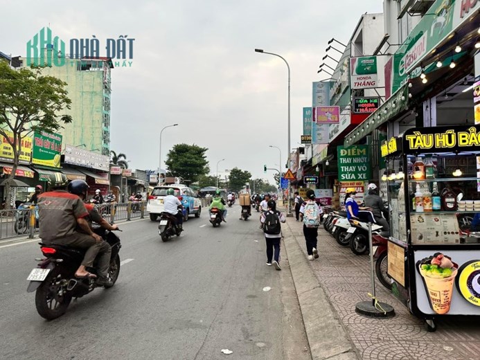 Gần mặt tiền đường /1 Lê ĐỨC Thọ gò vấp
dt: 4,5*20
Giá: 7,5 tỷ thương lượng
Ưu điểm: gần trường,