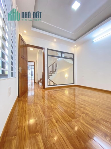 Bán Nhà Bùi Xương Trạch 50m x 4 Tầng Lô Góc Ô Tô Đỗ Cửa Kinh Doanh Đỉnh Giá 5.8 Tỷ.