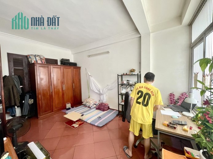 Bán nhà Phạm Ngọc Thạch 55m giá 12.6 tỷ mặt tiền 6m gara, phân lô kinh doanh sầm uất
