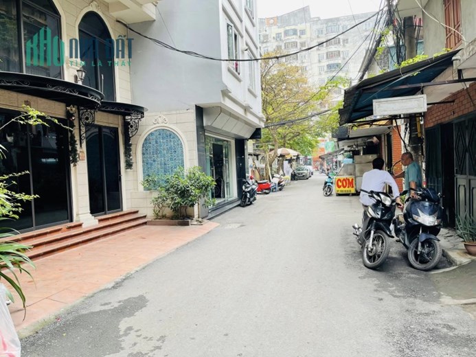 Bán nhà Phạm Ngọc Thạch 55m giá 12.6 tỷ mặt tiền 6m gara, phân lô kinh doanh sầm uất