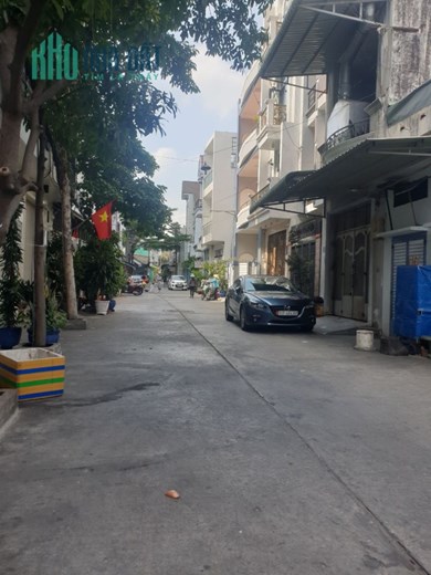 Bán nhà Tân Phú 50m2 gần Nhà Thờ Tân Hương 5 tầng nhỉnh 5 tỷ TL